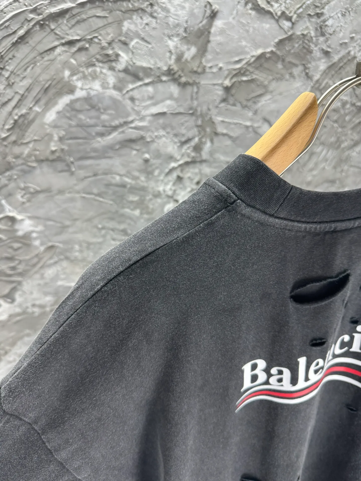 BALENCI*GA 25 T . . . . . . . 280g . . OS Same Style -Color： -SIZE：Xs S M L 8636